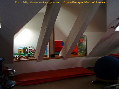 Foto: Kinder-Spielecke unter'm Dach